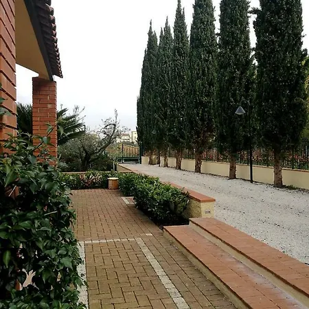 Casetta Nel Parco Scauri (Lazio)